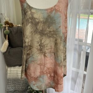 Zenana top size medium multi Nat neutral colors